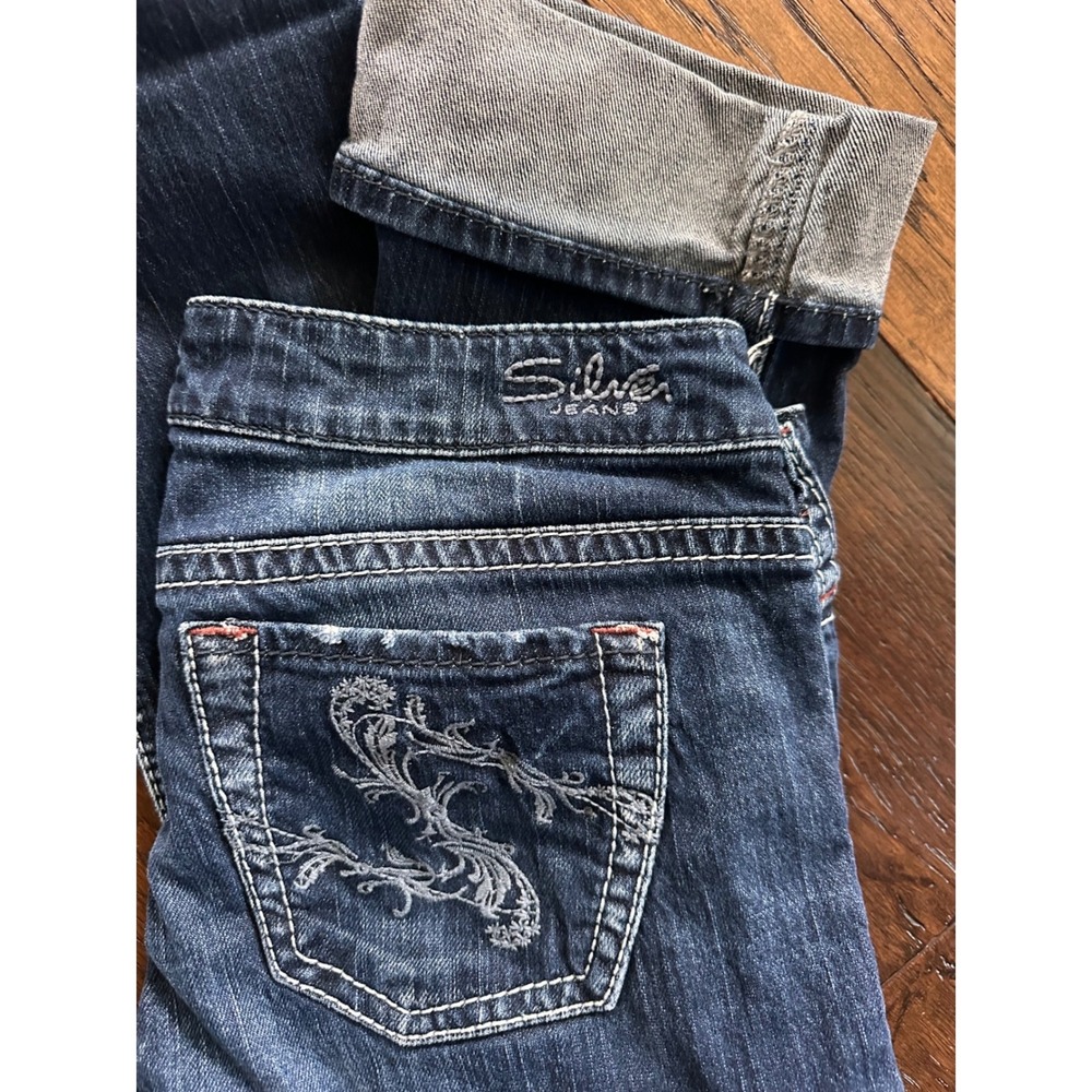 Silver Jeans Suki Mid Slim Crop Dark Wash Embroidered Curvy Fit Denim Capris 27